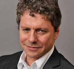 Simon Saunders portrait