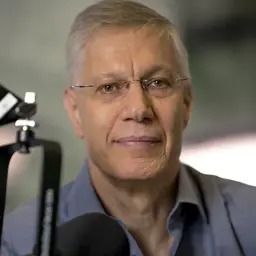 Yaron Brook portrait